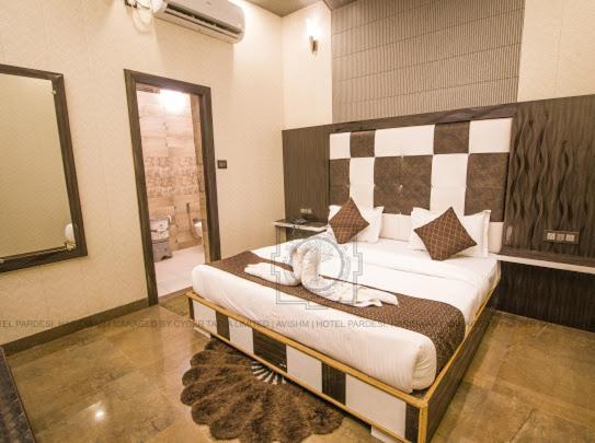 Hotel Pardesi Haridwār Exterior foto