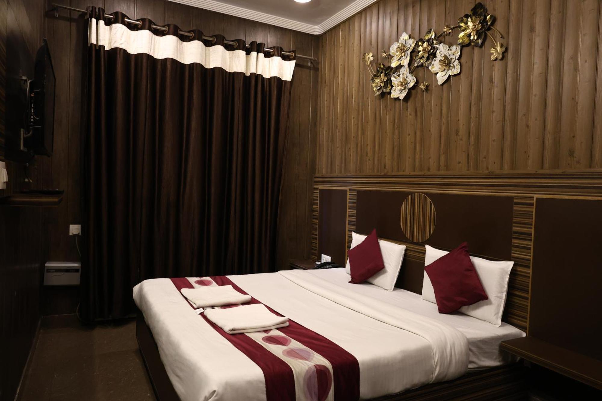 Hotel Pardesi Haridwār Exterior foto