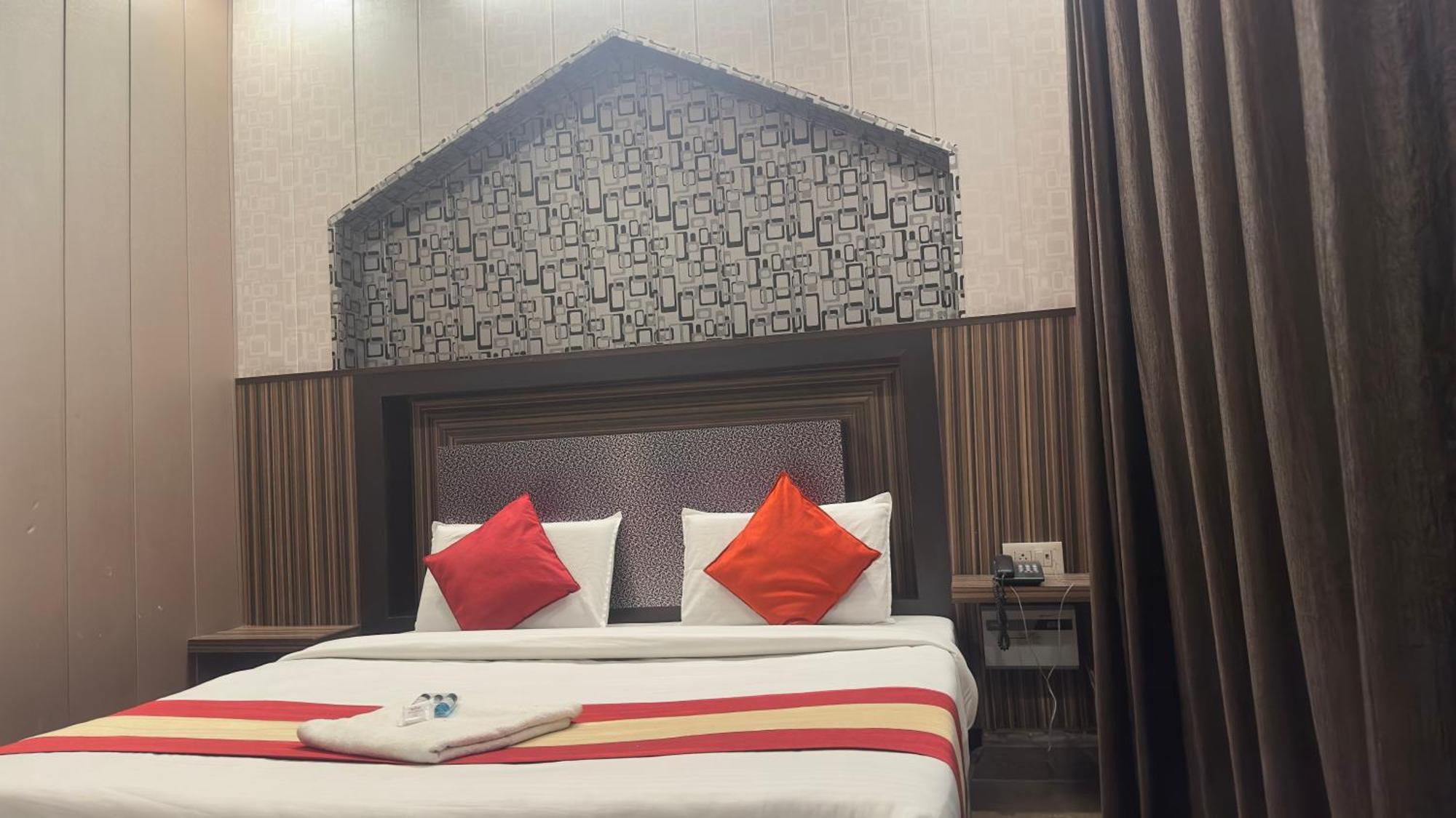 Hotel Pardesi Haridwār Habitación foto