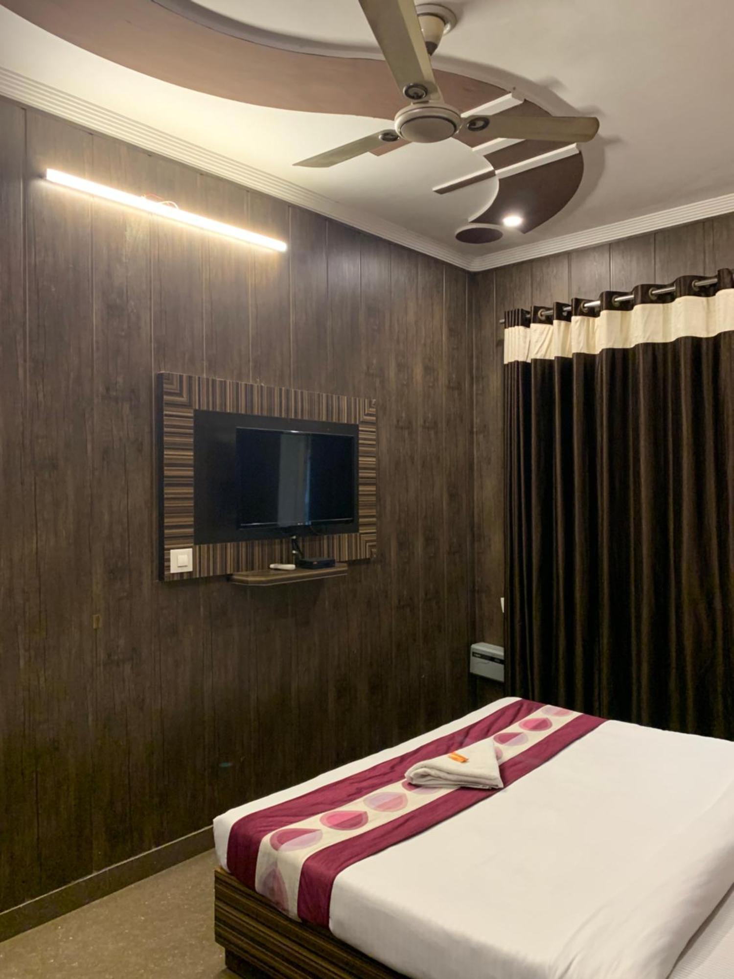 Hotel Pardesi Haridwār Exterior foto