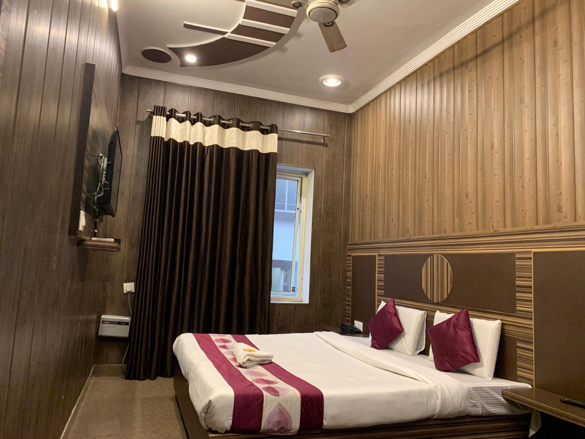 Hotel Pardesi Haridwār Exterior foto